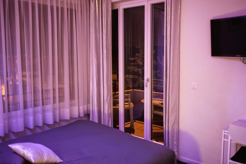 Bnb Belalp Montreux Pokoj fotografie